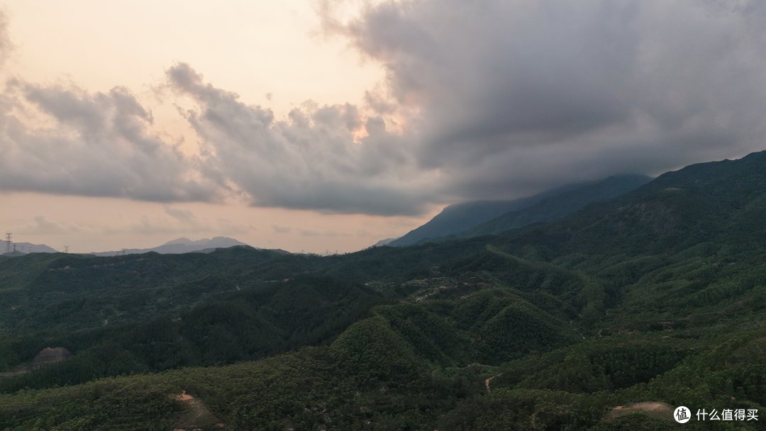 DJI Lito X1 深度体验:彻底掀桌,大疆狠起来连自己都打