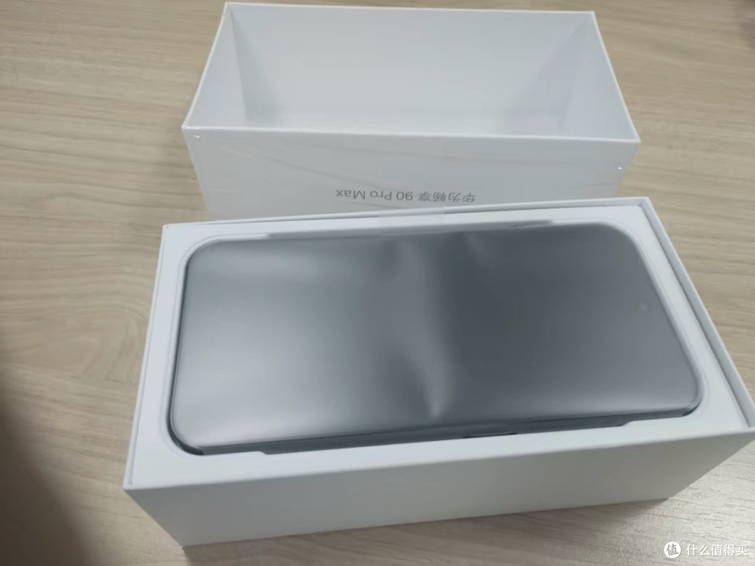 千元机的“越级”挑战:华为畅享 90 Pro Max 性价比深度剖析