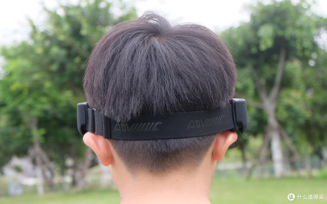 飞雅Y1帽檐式运动耳机评测:防晒听音AI三合一,户外党真香神器