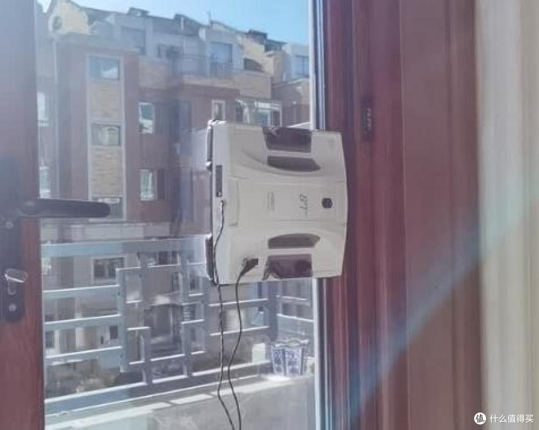 擦窗机器人能擦瓷砖吗?实测多功能擦窗机器人十大排名,解放双手