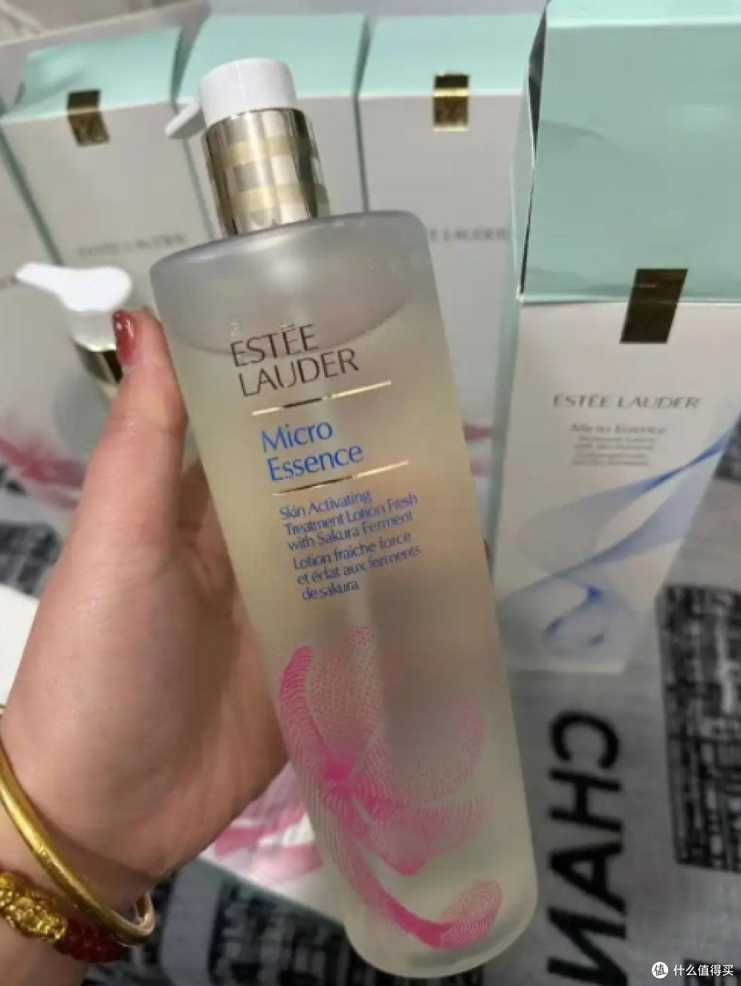 控油保湿精华水哪个牌子效果好?十大排名实测推:温和养肤不踩雷
