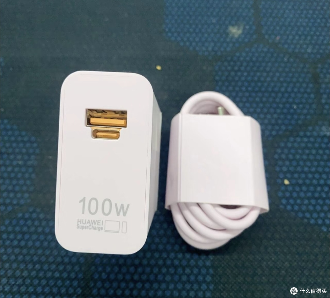 华为100W双C口充电器，差旅必备