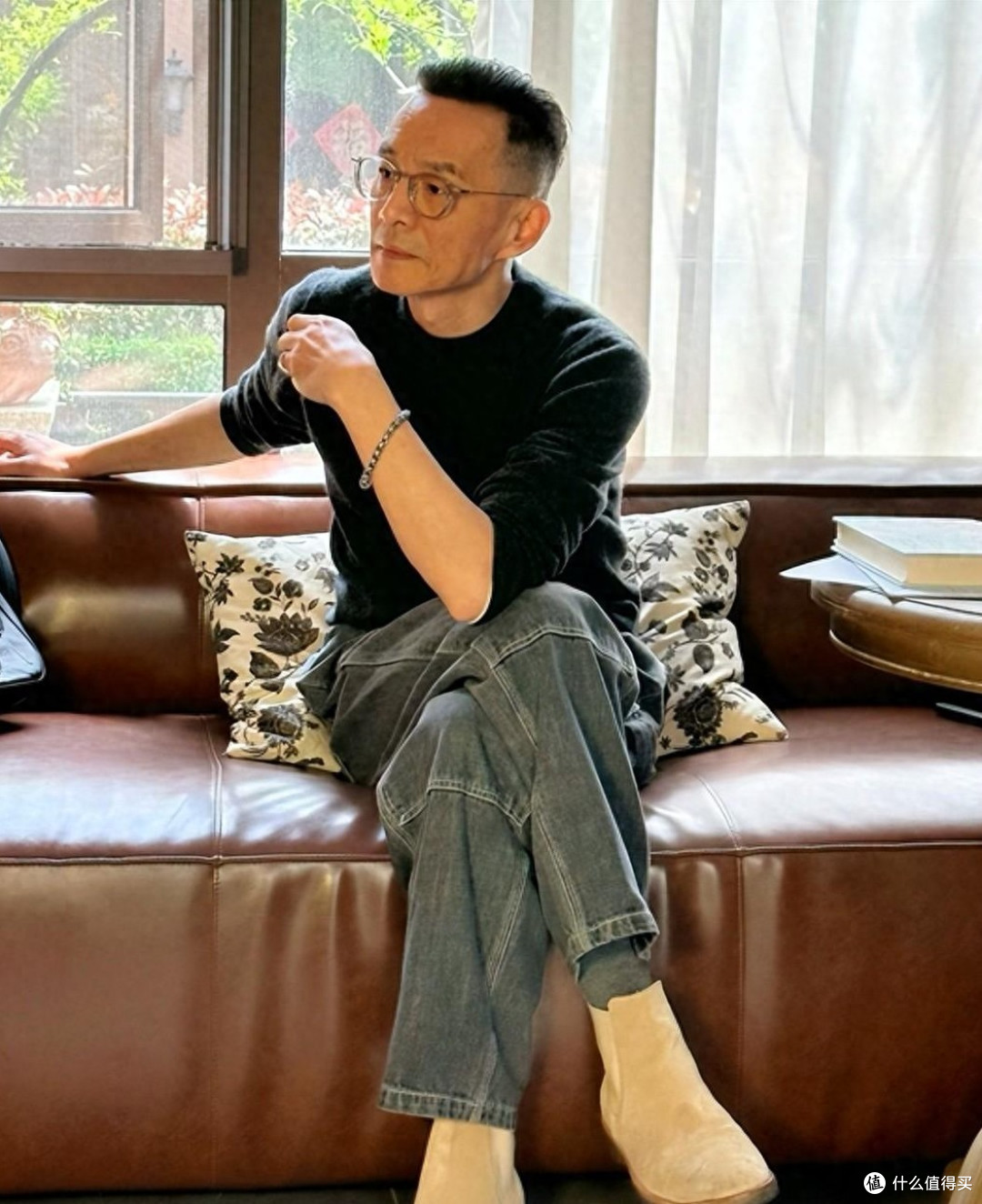 60岁都没有“大爷感”的男人：不穿老头衫，不剪寸头，减龄有型！