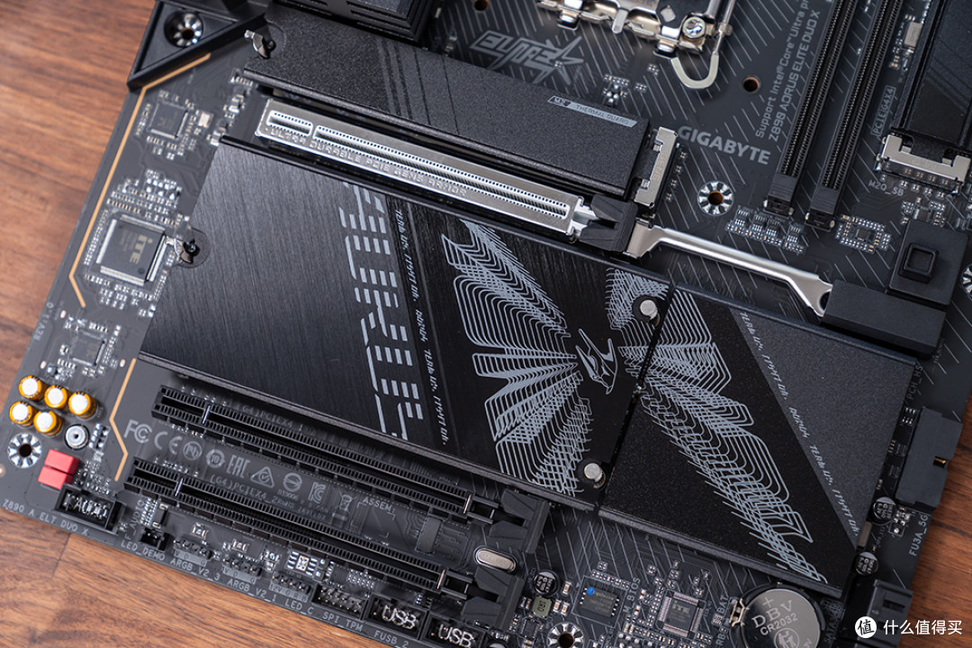 Ultra 270K Plus配什么主板?看一下技嘉Z890 AORUS ELITE DUO X