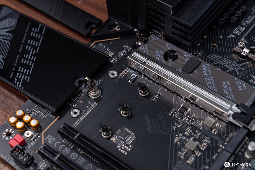 Ultra 270K Plus配什么主板?看一下技嘉Z890 AORUS ELITE DUO X