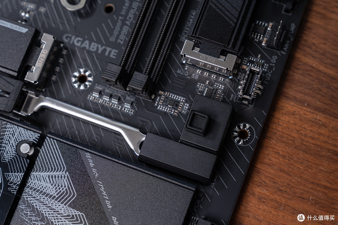 Ultra 270K Plus配什么主板?看一下技嘉Z890 AORUS ELITE DUO X