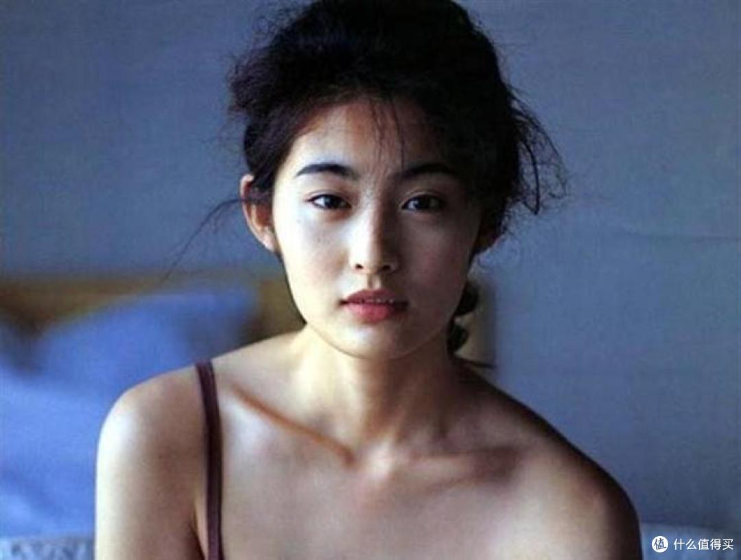厌倦令人审美疲乏的复制脸美女：重温90 年代日本女星零添加气质