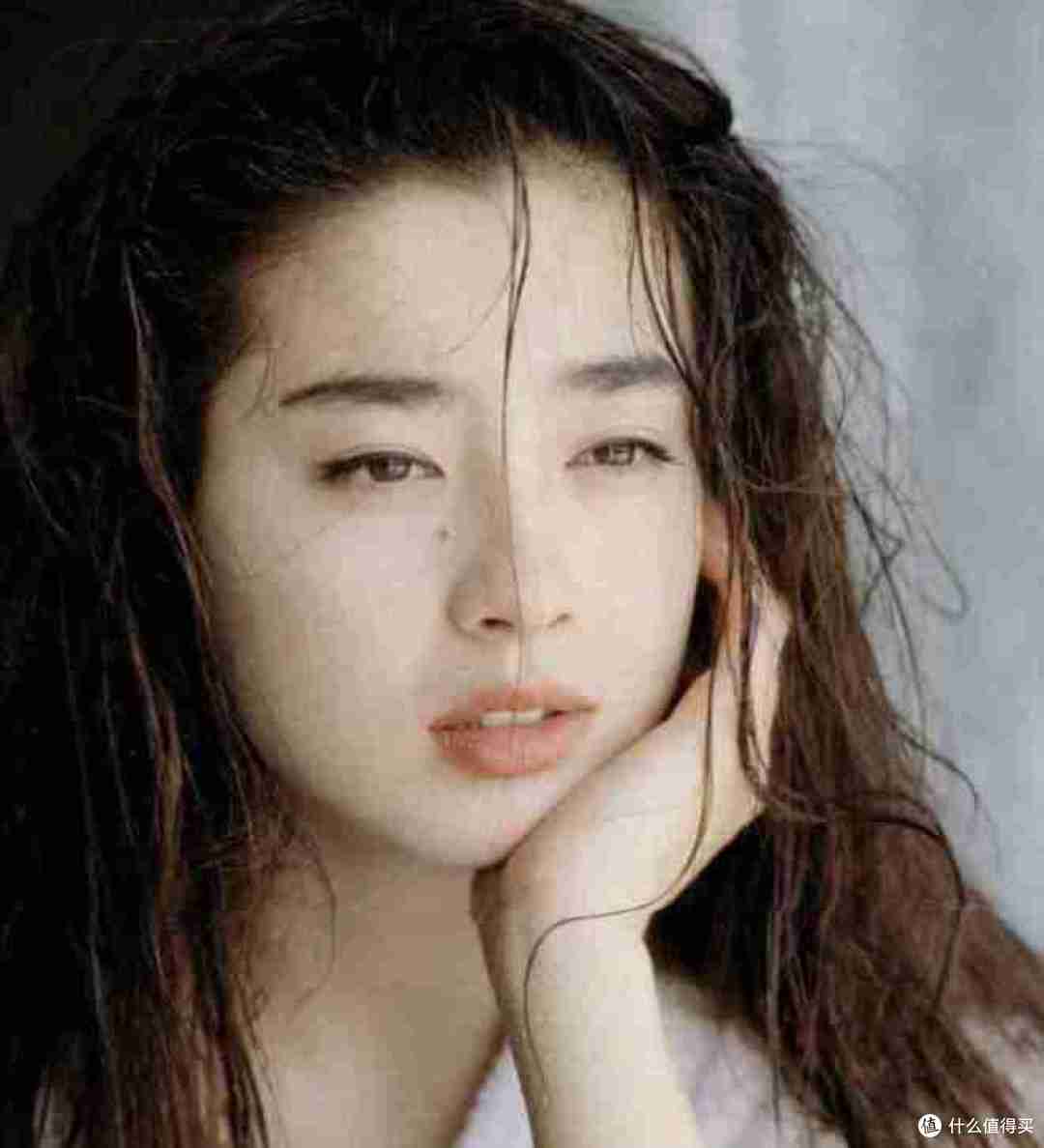 厌倦令人审美疲乏的复制脸美女：重温90 年代日本女星零添加气质
