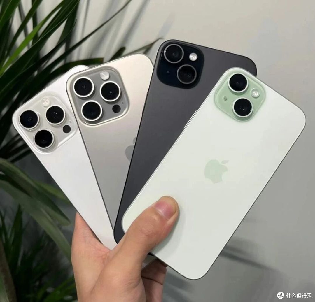 iPhone15电池仅剩79%,果粉神逻辑:“花499块换电池,血赚不亏”