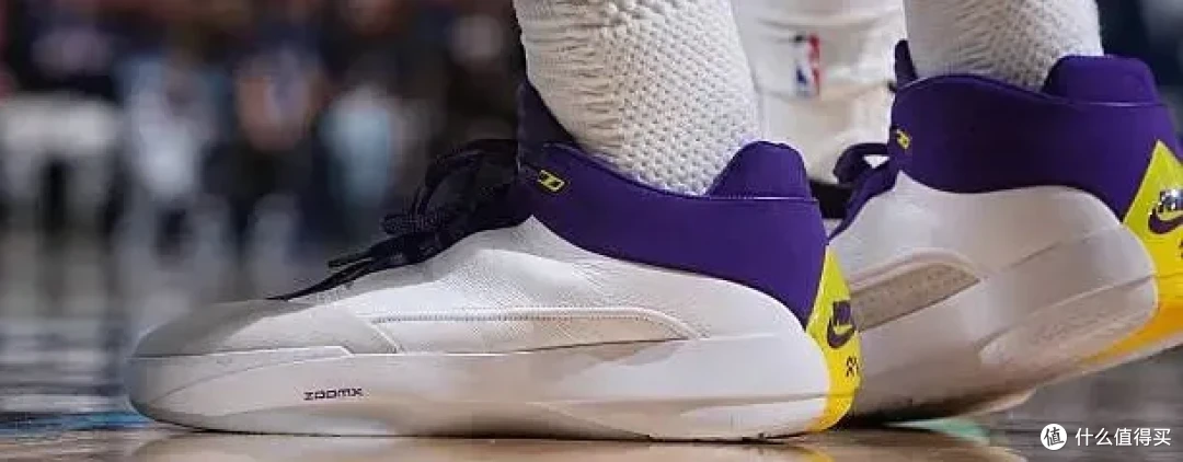 【NBA每日上脚】即将市售的Kobe 4,能超越老版选秀日吗?