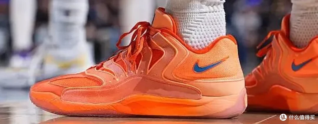 【NBA每日上脚】即将市售的Kobe 4,能超越老版选秀日吗?