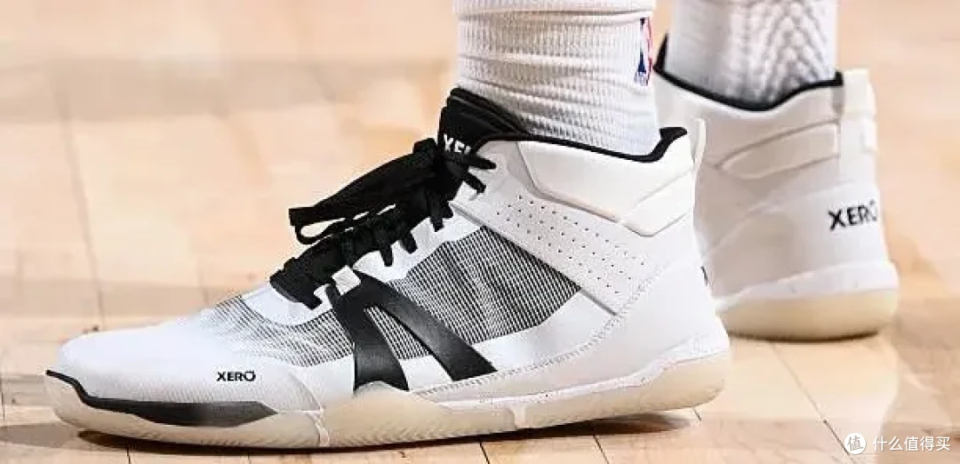 【NBA每日上脚】即将市售的Kobe 4,能超越老版选秀日吗?