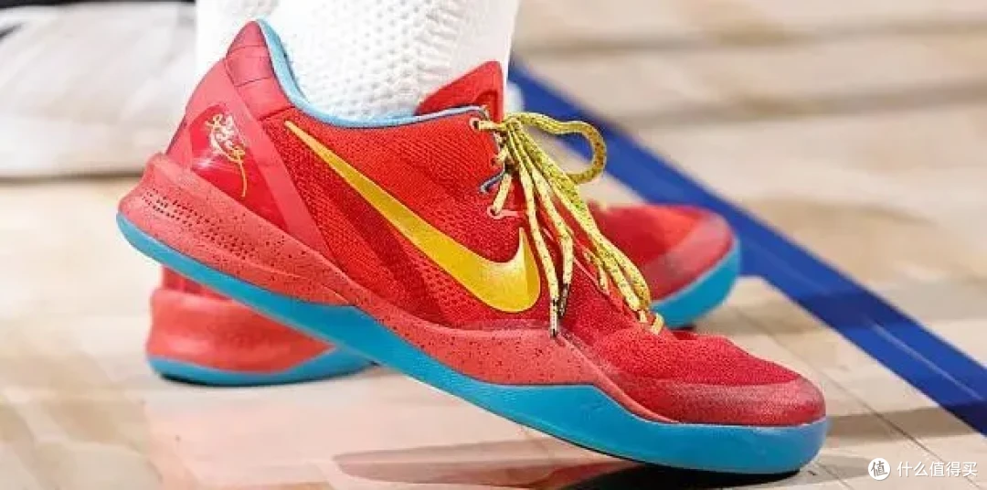 【NBA每日上脚】即将市售的Kobe 4,能超越老版选秀日吗?