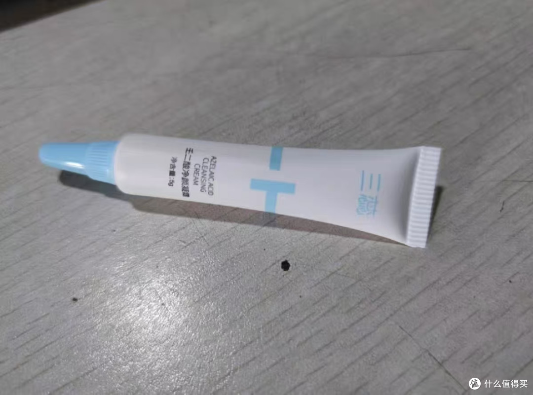 油痘肌本命!三蕊 10% 壬二酸祛痘精华凝胶,黑头闭口全拿捏✨