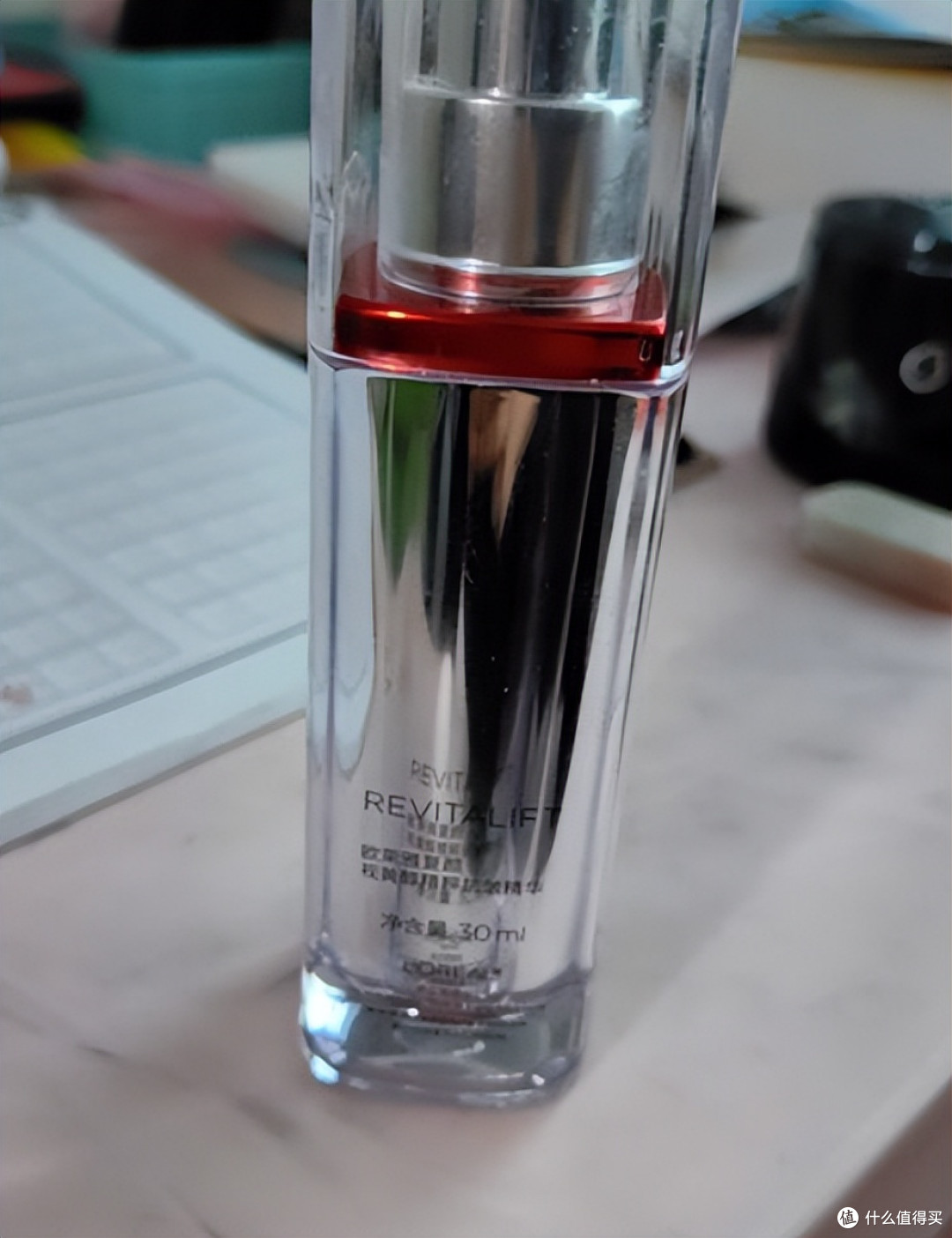 欧莱雅逆时瓶和珀莱雅红宝石精华哪个抗皱效果好?抗皱精华推荐