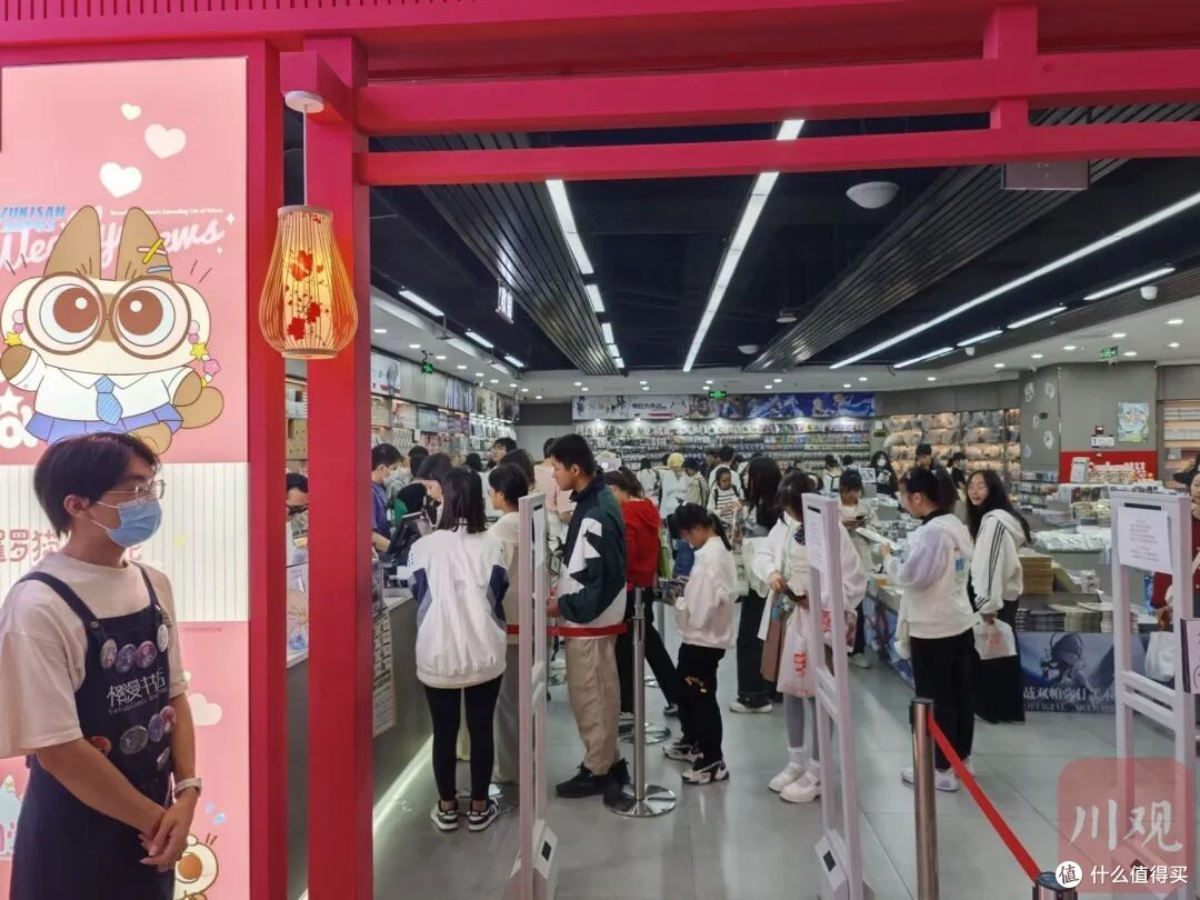 一个坏消息:深圳、成都正在发生3个“怪象”,看懂的人脊背发凉