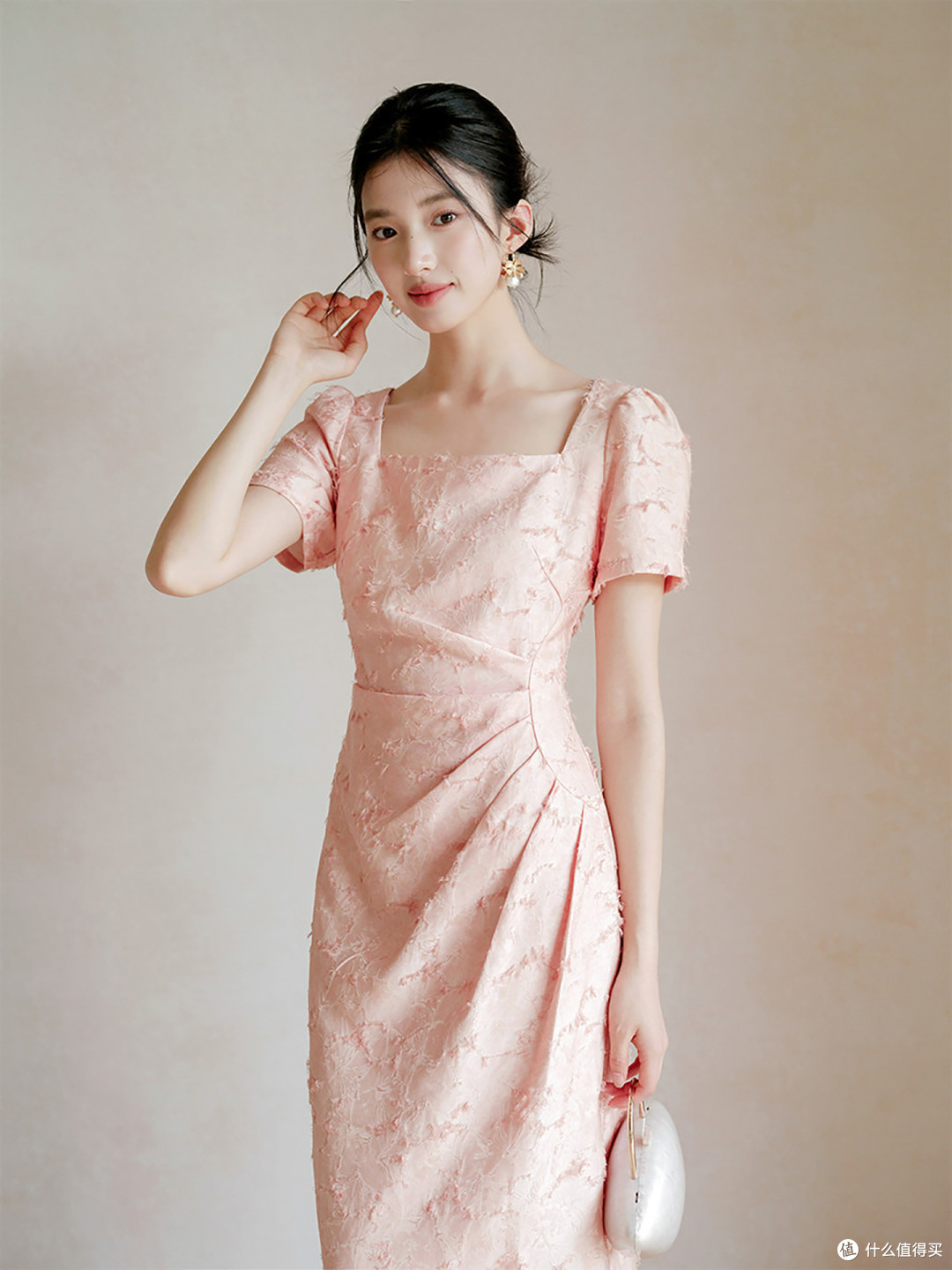 2026高端极简藏韵味，质感见匠心 —— 初蝉新中式女装品鉴