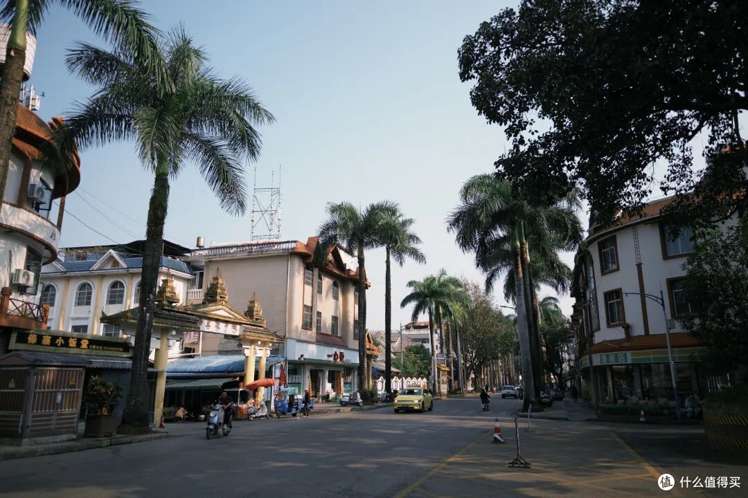 比版纳人少,比东南亚便宜,这座冷门边境小城是今年最棒旅行体验