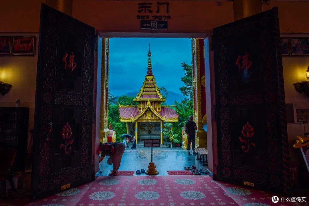 比版纳人少,比东南亚便宜,这座冷门边境小城是今年最棒旅行体验