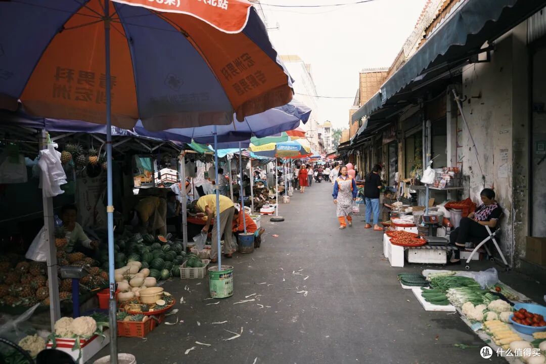 比版纳人少,比东南亚便宜,这座冷门边境小城是今年最棒旅行体验
