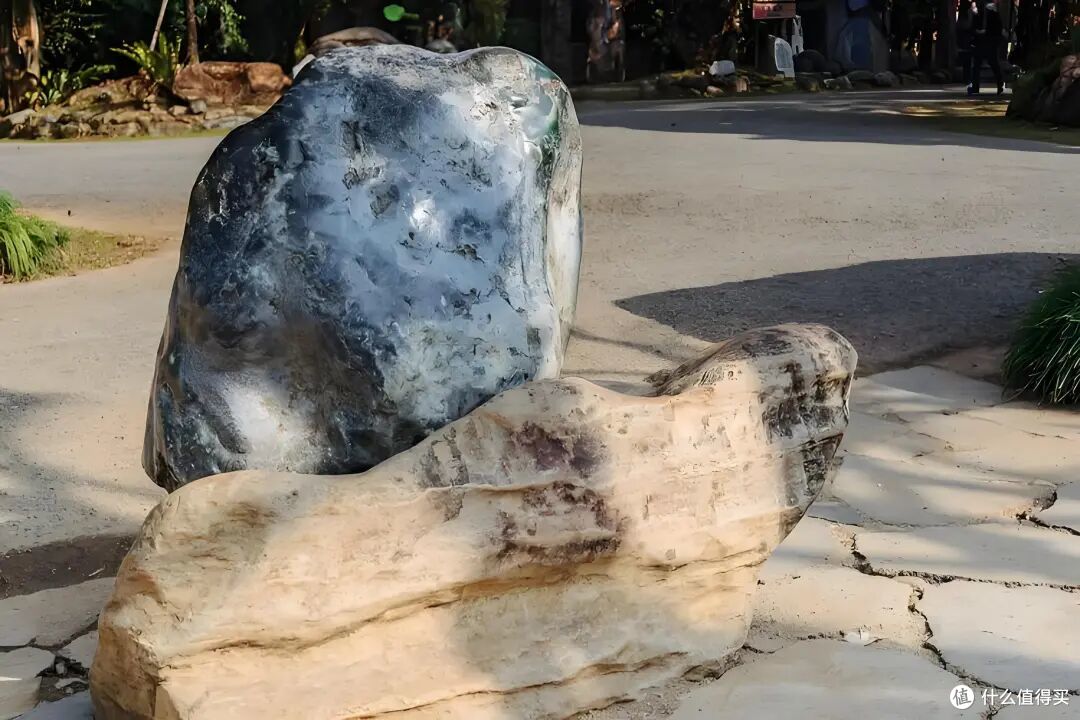 比版纳人少,比东南亚便宜,这座冷门边境小城是今年最棒旅行体验