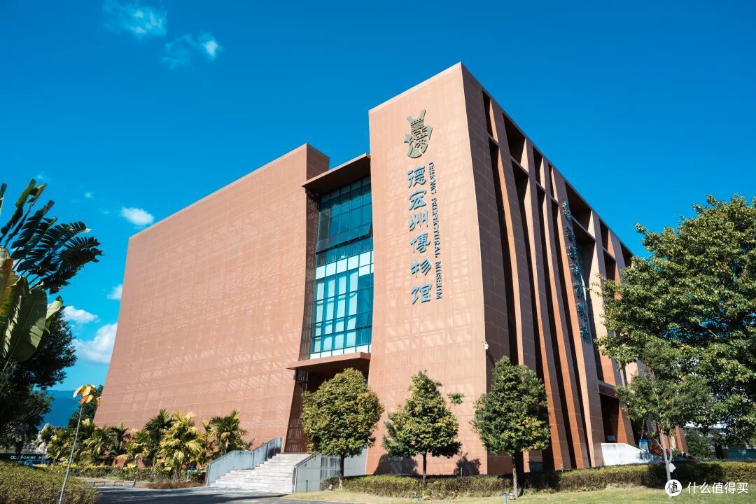 比版纳人少,比东南亚便宜,这座冷门边境小城是今年最棒旅行体验