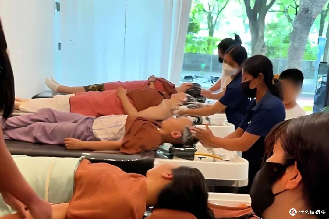 比版纳人少,比东南亚便宜,这座冷门边境小城是今年最棒旅行体验