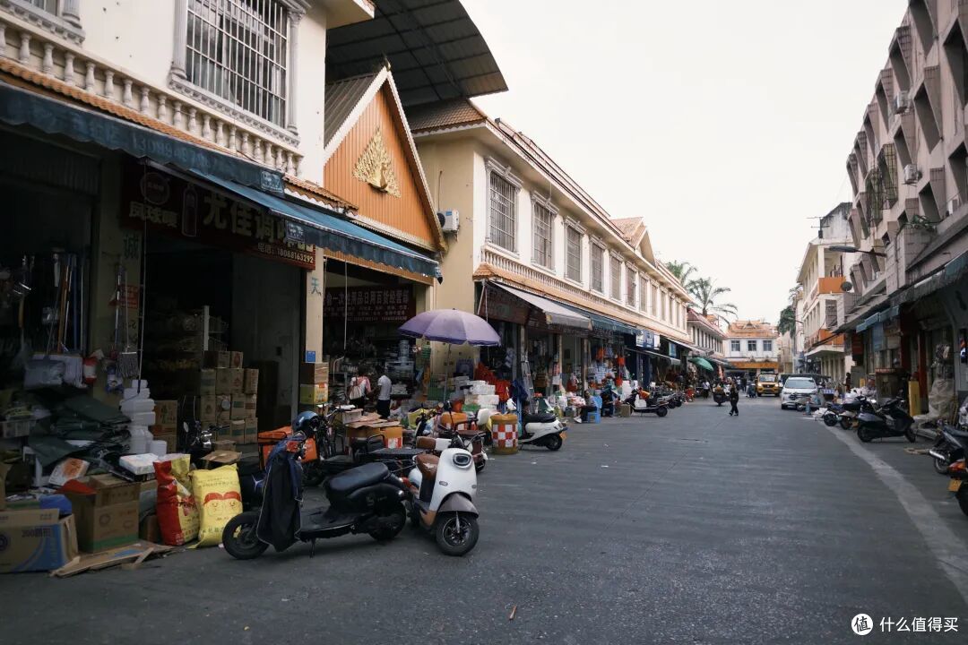 比版纳人少,比东南亚便宜,这座冷门边境小城是今年最棒旅行体验