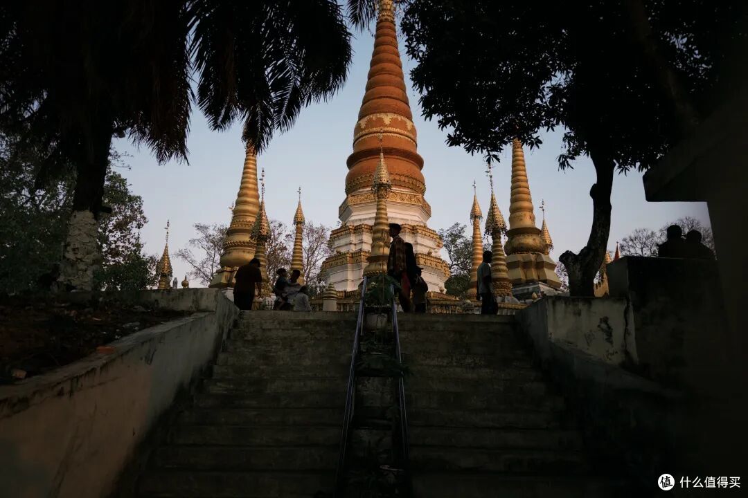 比版纳人少,比东南亚便宜,这座冷门边境小城是今年最棒旅行体验