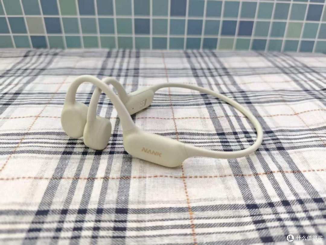 游泳骨传导耳机怎么选?韶音等3款骨传导耳机实测,哪款更好用?