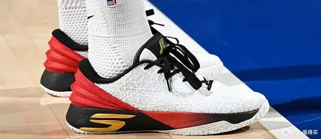 【NBA每日上脚】Hustle3外星人专属,文班亚昕啥时候上脚?