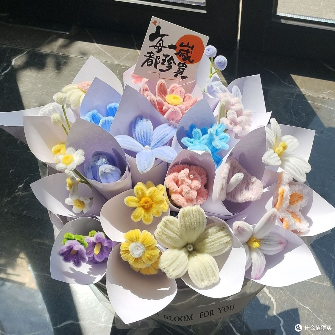 520送男朋友扭扭棒花束:一份指尖编织的温暖!