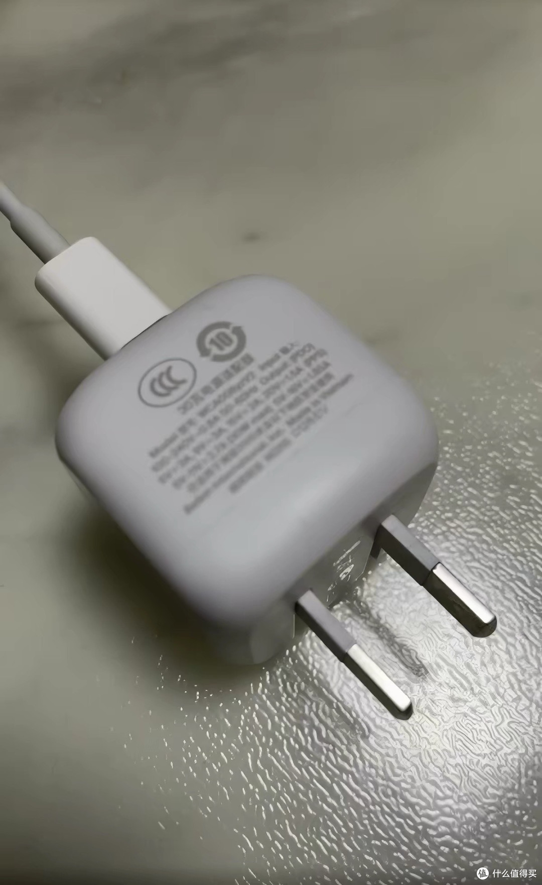 出差充电新选择：Belkin 40W冰快充