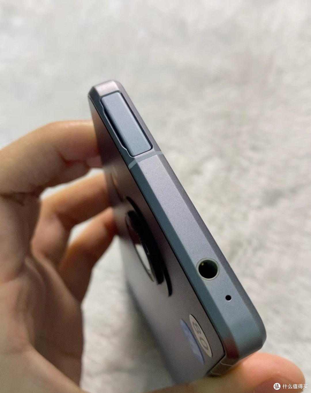 洋垃圾R8!8Gen2卖到百元价,系统难用到想砸手机,但我还要吹