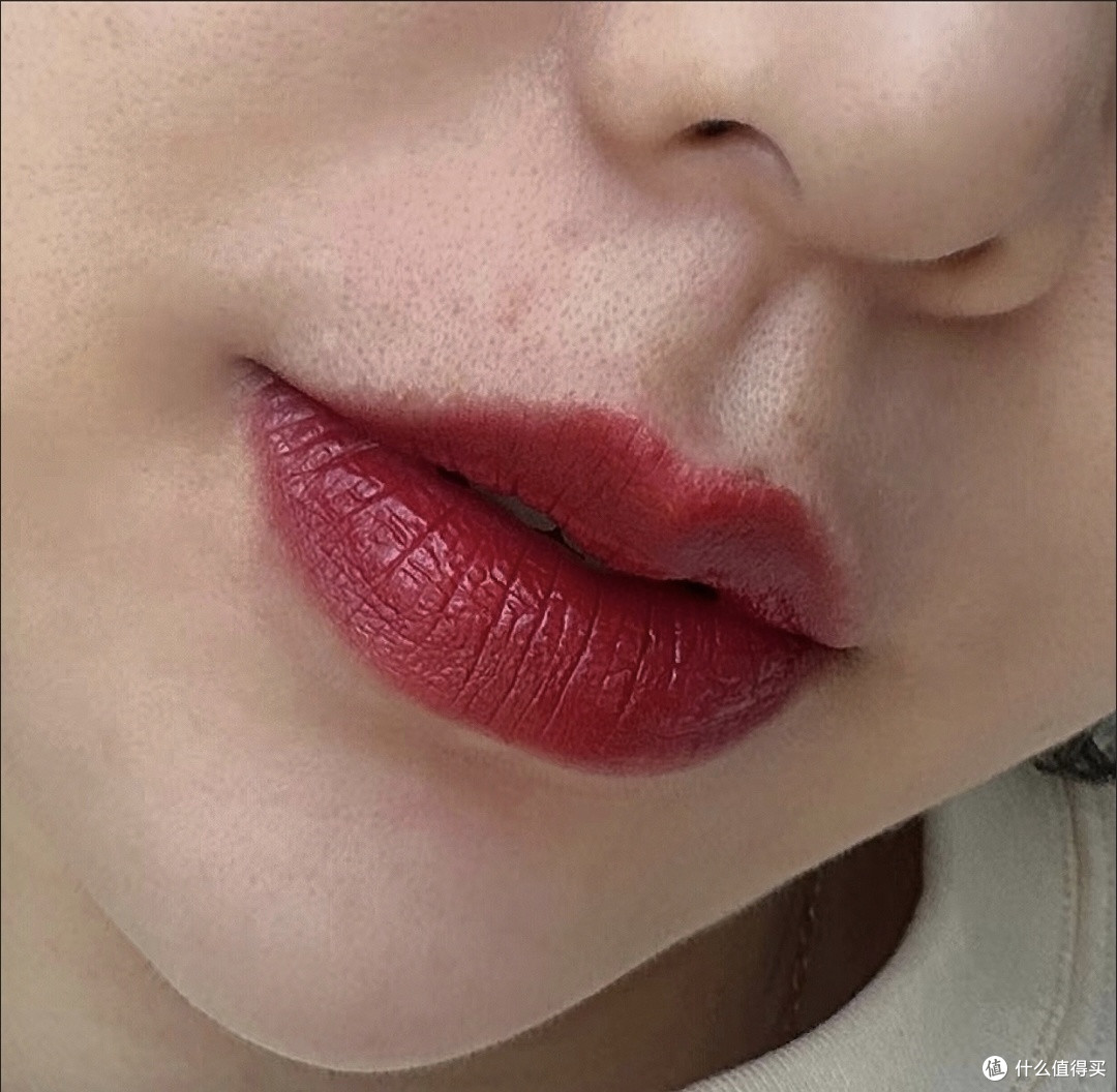 女性擦口红其实也是一种生活态度吧!你会每天擦口红吗?