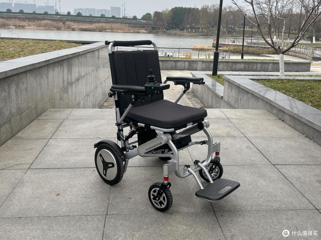 老人电动轮椅买哪个牌子好?2026建议入手这3款品牌车型