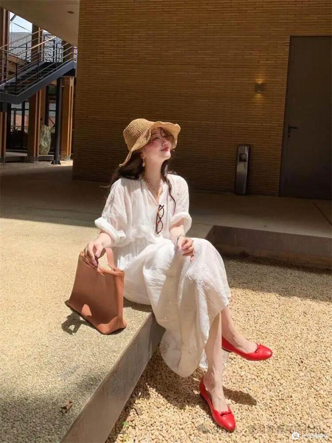 真正有品位的女人,都在穿着“一身白”,高级显气质,非常惊艳!
