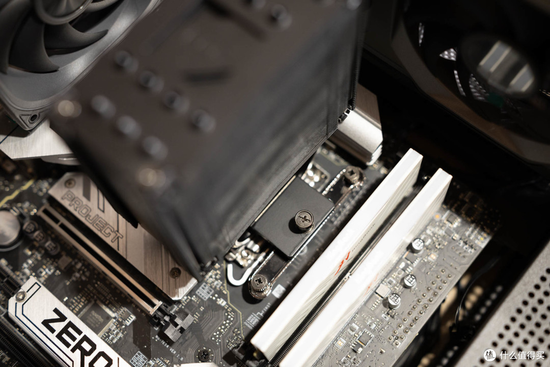7热管单塔旗舰,内敛光效更高级!超频三 RZ700 PRO ARGB 评测