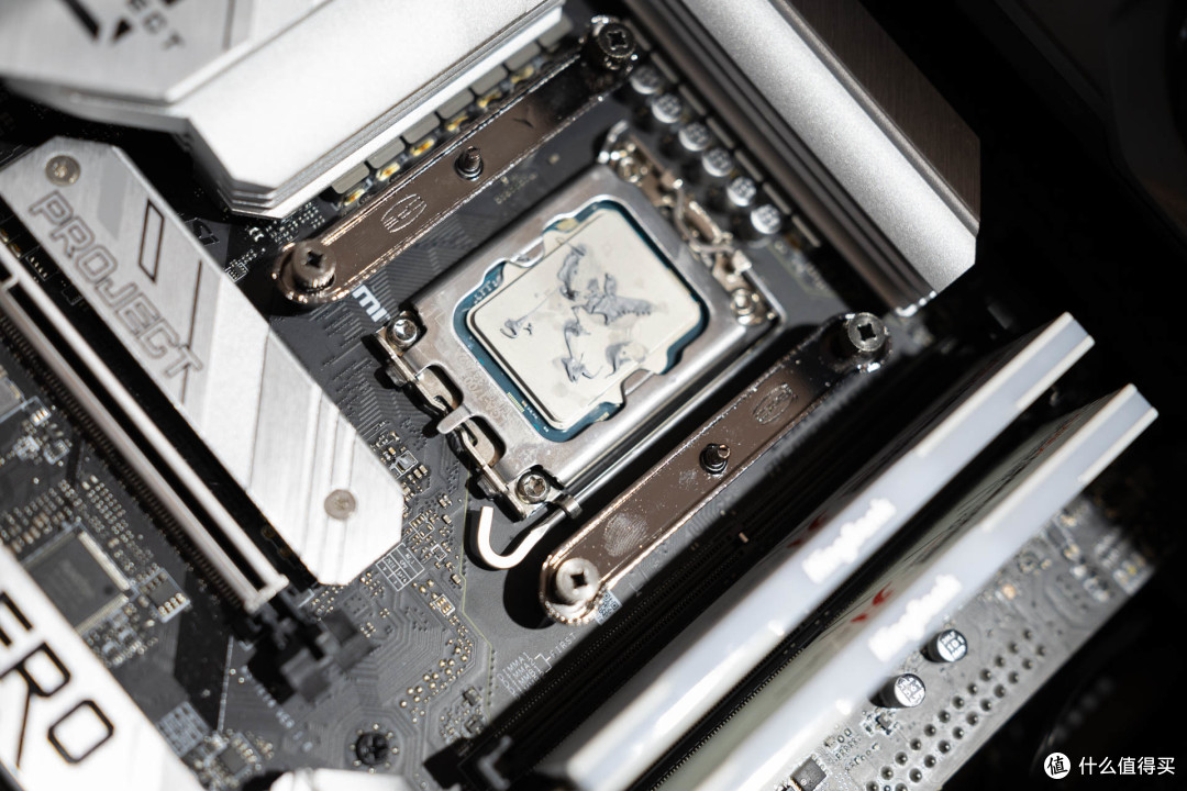 7热管单塔旗舰,内敛光效更高级!超频三 RZ700 PRO ARGB 评测
