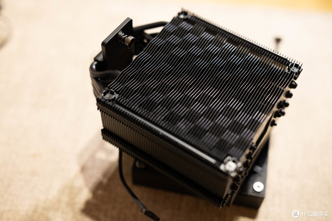 7热管单塔旗舰,内敛光效更高级!超频三 RZ700 PRO ARGB 评测