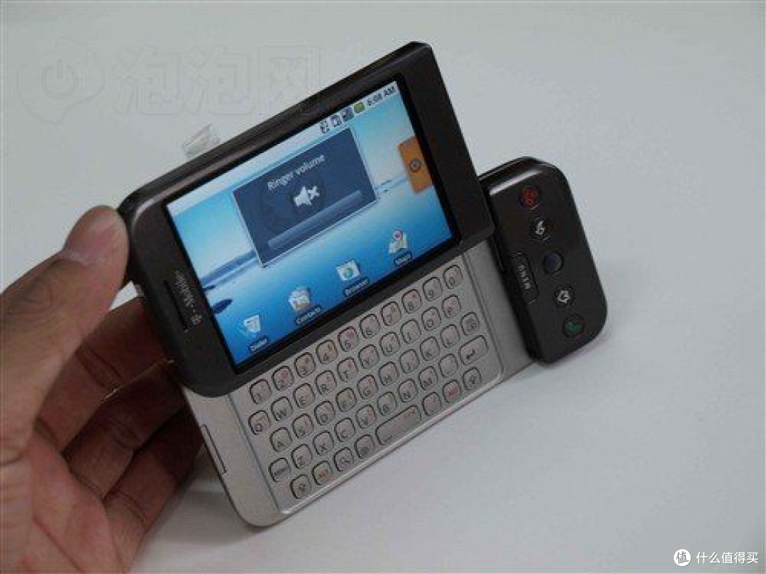 HTC Dream：为什么说它是安卓手机的 “开山鼻祖”？