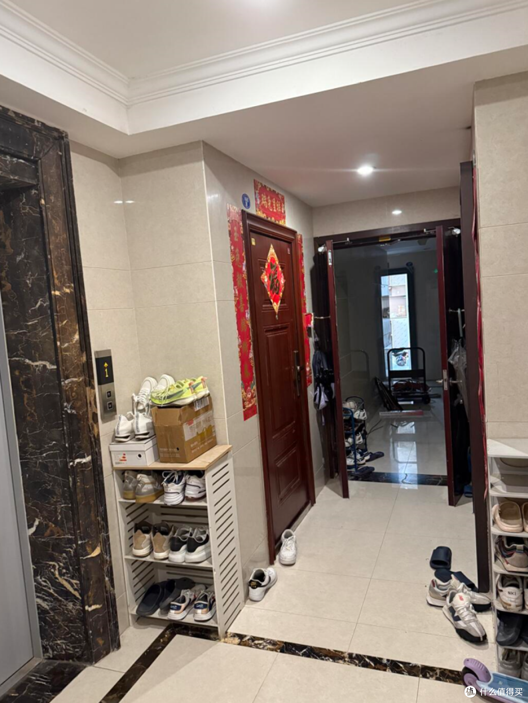 为什么越来越多人“搬离”两梯四户?过来人:只因缺点过于明显!