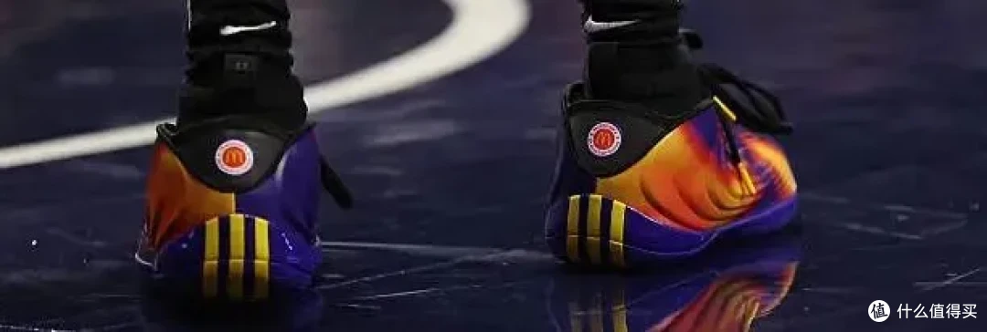 【WNBA每日上脚】布克2最美配色是淡粉?韩旭同款奥莱300随便买!