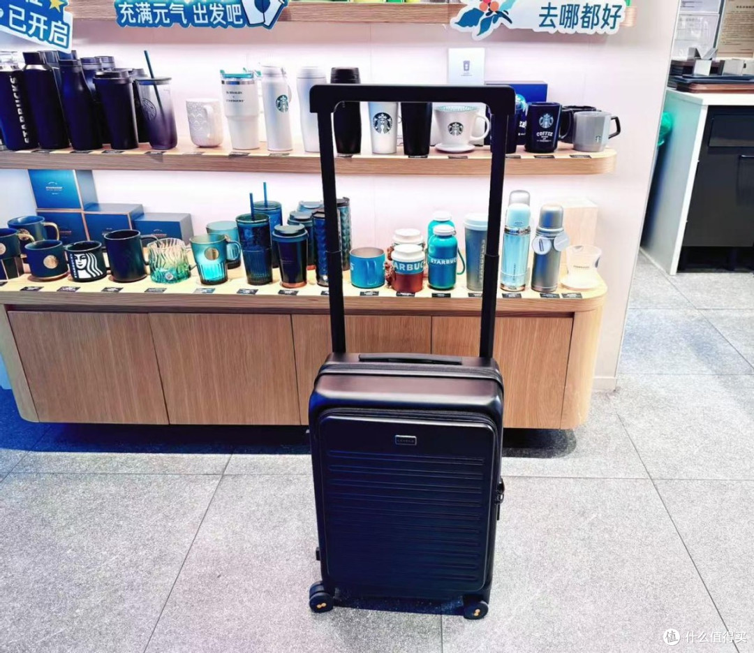地平线8号探索家行李箱实测：耐用能装且轻便，商务旅行必备神器