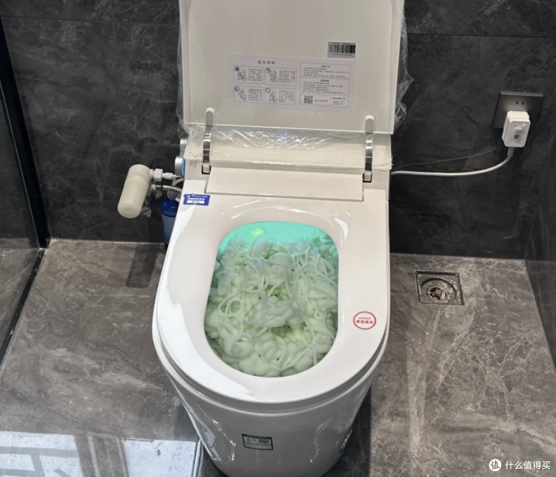 直冲式马桶总返味?别忽略这些小细节,从根源解决卫生间异味问题