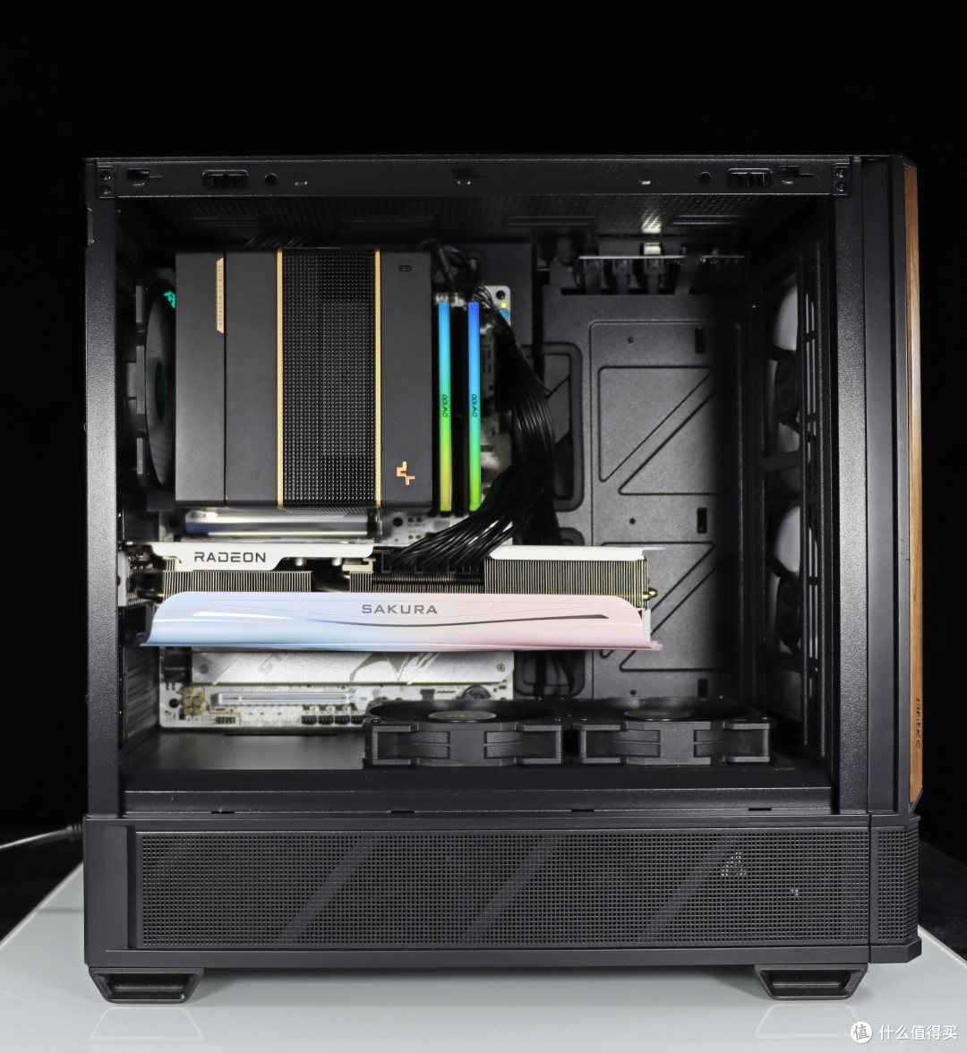 9700X 还是比 270K Plus 更适合打游戏啊!而且未来还能升级!