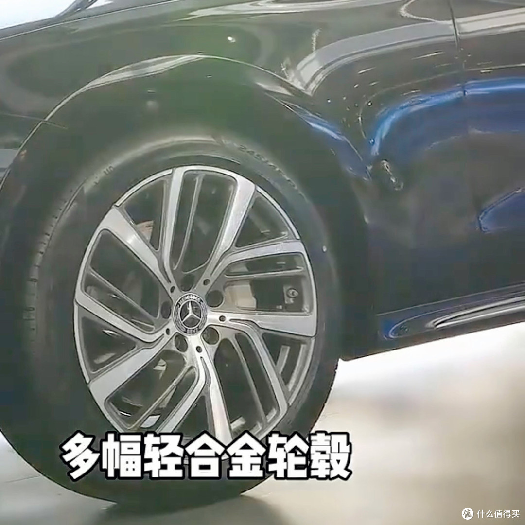 奔驰新E级260L vs 300L:5万差价到底值不值?