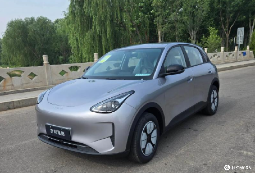 4月销量前10名中,仅一款车为油车,油价是最后一根稻草么?