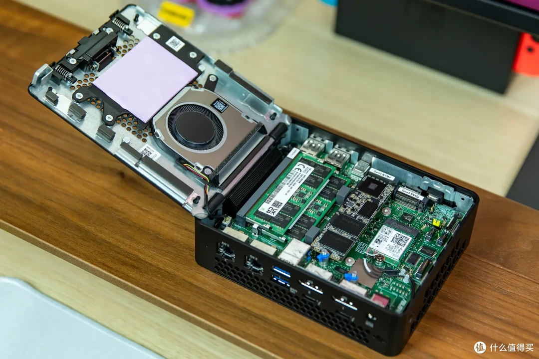 180TOPS AI算力重新定义迷你主机,华硕NUC 16 Pro Mini PC评测