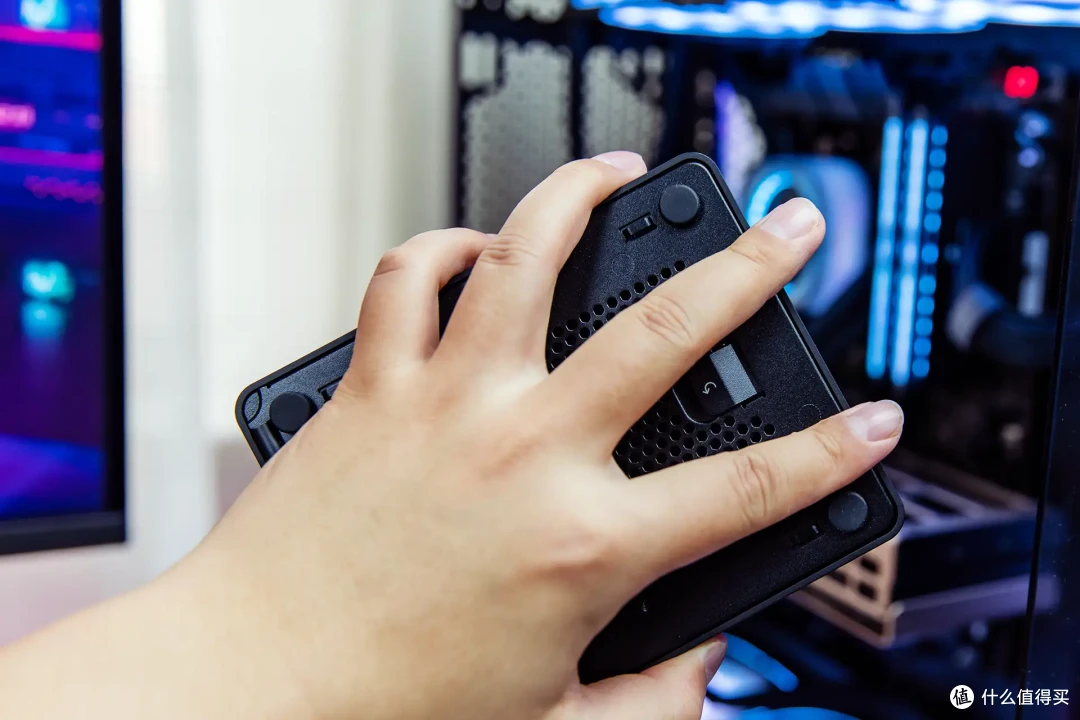 180TOPS AI算力重新定义迷你主机,华硕NUC 16 Pro Mini PC评测